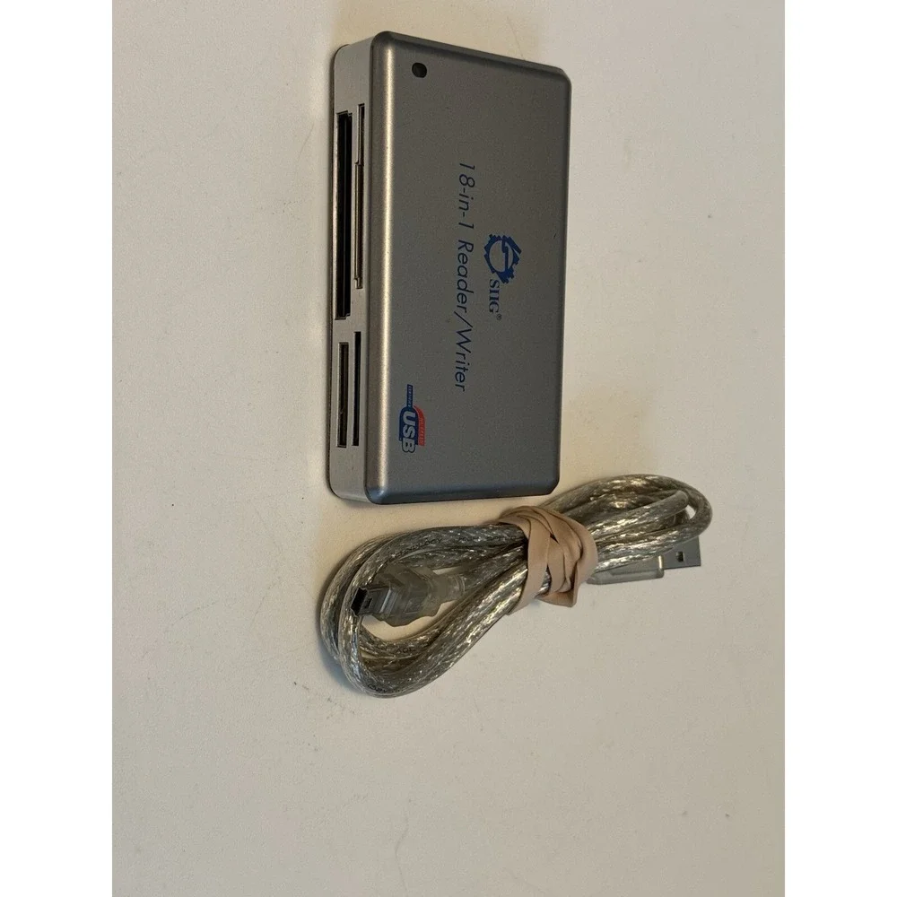 SIIG JU-PC1812-S1 Silver External 18-in-1 USB 2.0 Hi-Speed Card Reader/Writer